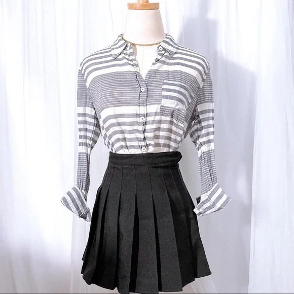 Light Grey Striped Blouse Shirt Thin Collared - Picture 8 of 10